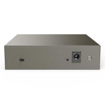 Tenda TEF1106P 2 x Uplink + 4 Port Poe Ethernet Switch 63 Watt