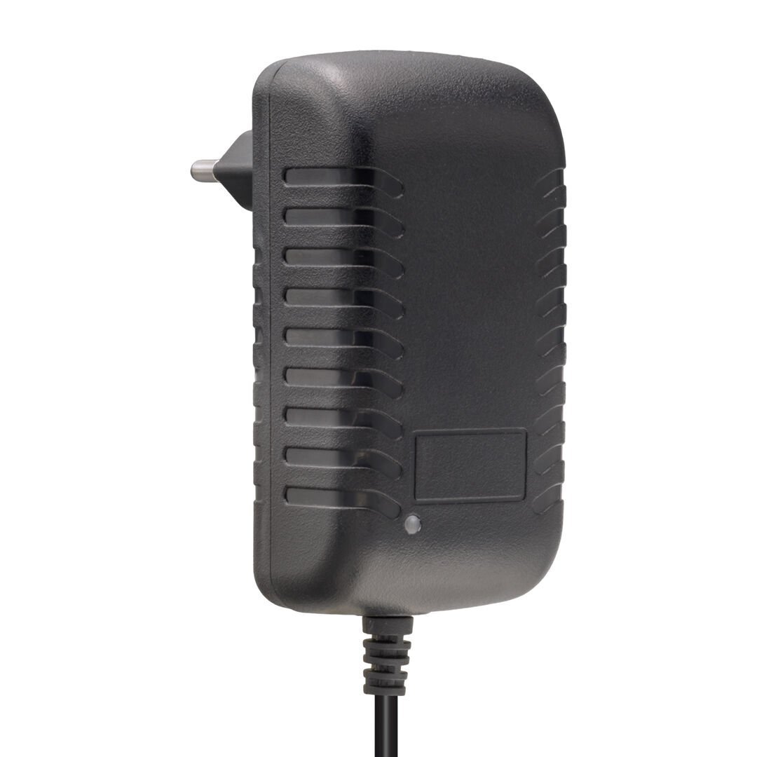 Weko 14.4 Volt - 2 Amper 5.5*2.5 Uçlu Kırmızı Yeşil Ledli Yerli Üretim Akü Şarj Cihazı