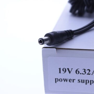 19 Volt 6.32 Amper Adaptör