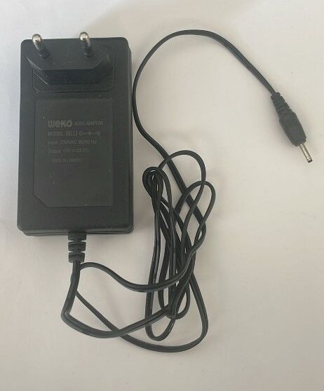 Weko WK-38112 Yerli Üretim 12 Volt - 2 Amper 2.5*0.7 Mm Uçlu Priz Tipi Adaptör