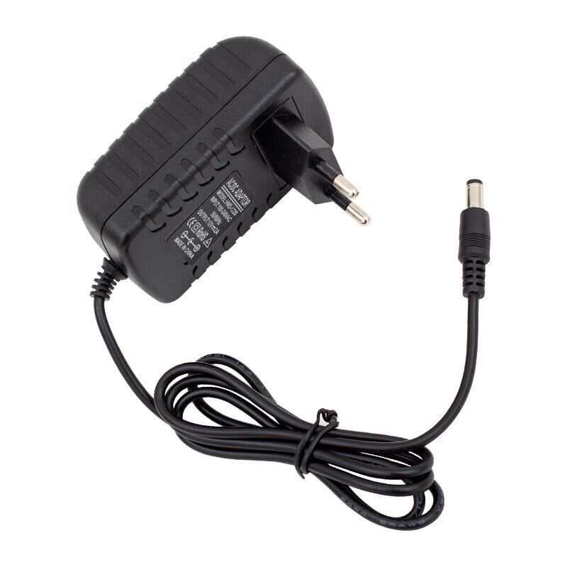 TECHNOMAX TM-2103 12 VOLT - 2 AMPER 5.5*2.5 UÇLU PLASTİK KASA PRİZ TİPİ ADAPTÖR