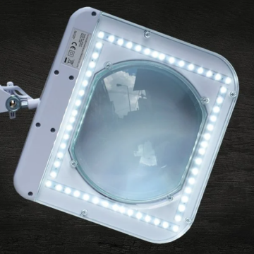 6020 Köşeli Lensli Led Işıklı Mengeneli Büyüteç 5X