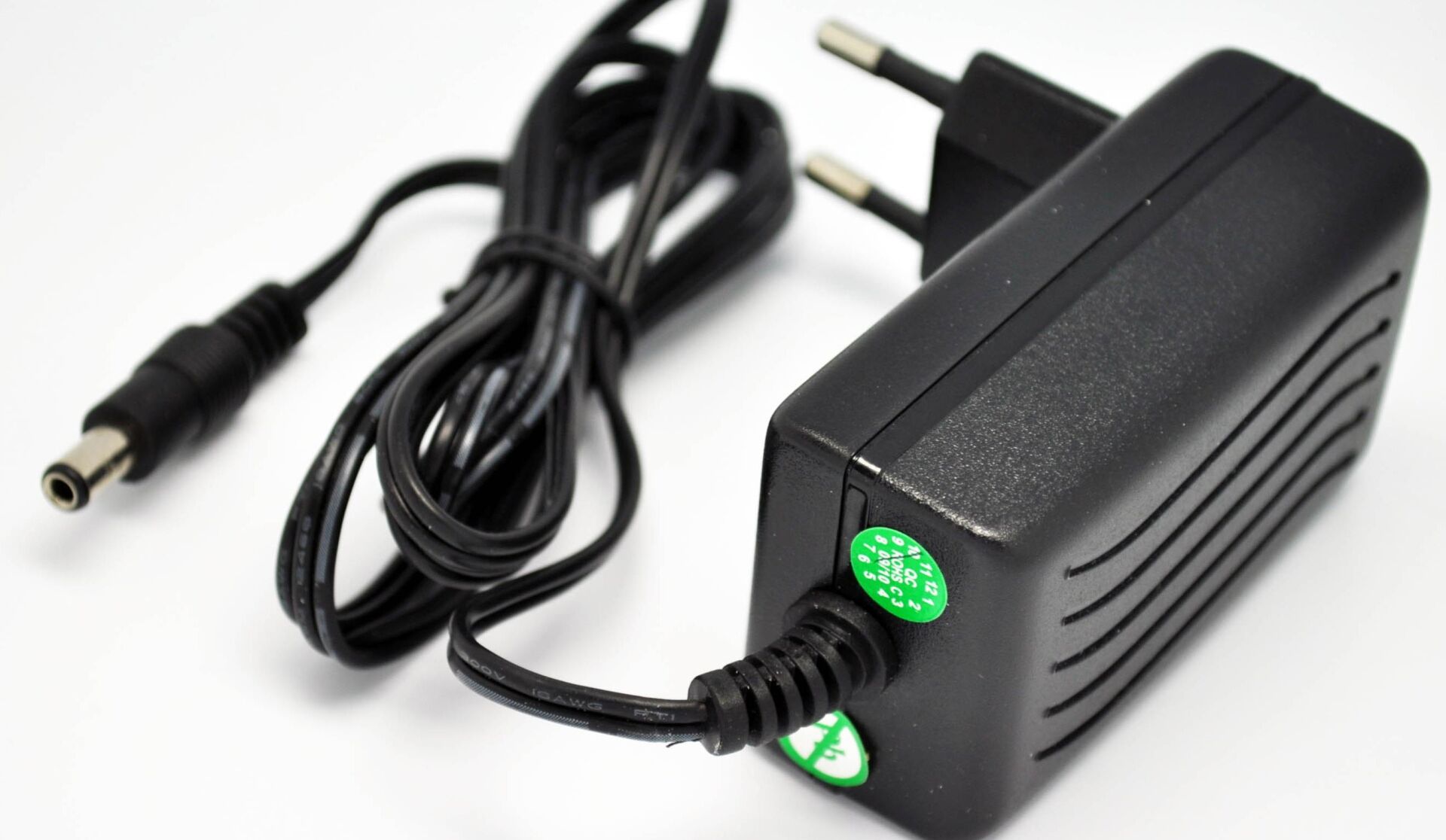 9v 2a Adaptör Duvar Tipi